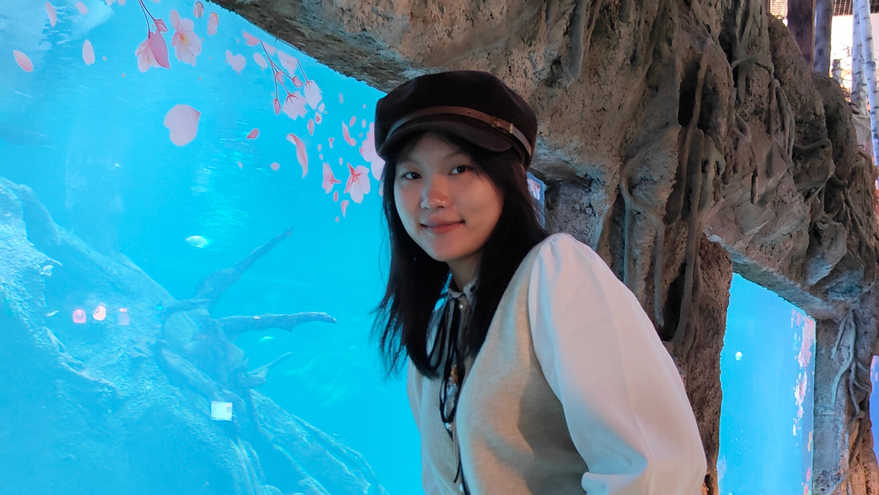 杨佳凝.jpg